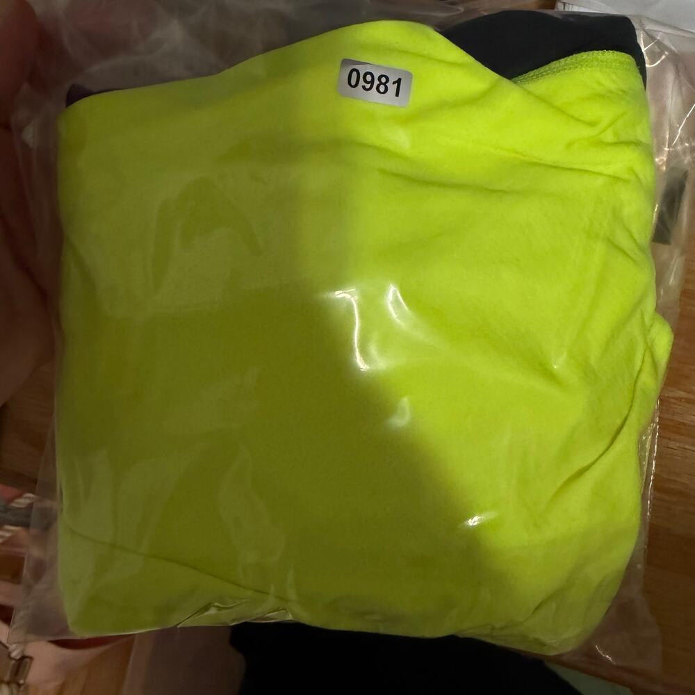 Men’s pearl Izumi bright yellow cycling jersey sz XXL biking activewear reflectv - Picture 9 of 9